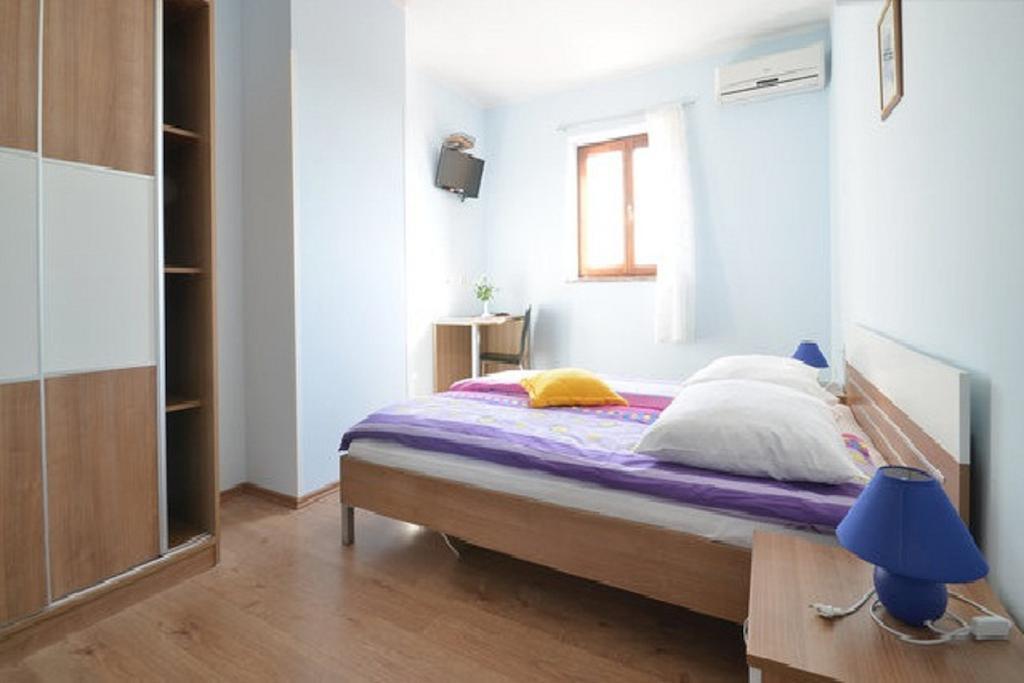 Bed And Breakfast Rogocana ラビン 部屋 写真